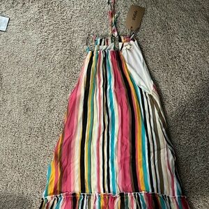 Listicle dress size M